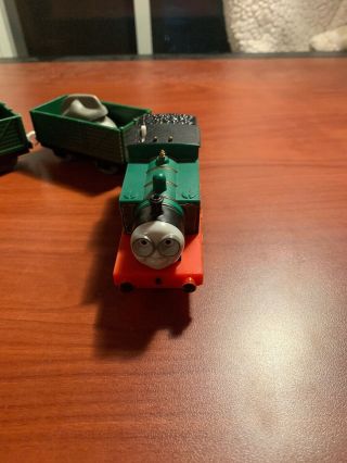 Thomas & Friends Trackmaster Motorized Train WHIFF Battery Operated W/ 2 Cars 3