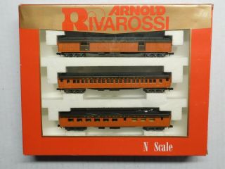 N Scale - Arnold Rivarossi - Milwaukee Road Set Of (3) Passenger Train Cars