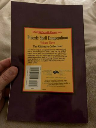 Priest ' s Spell Compendium VOLUME THREE 3 DUNGEONS & DRAGONS AD&D TSR Softcover 2