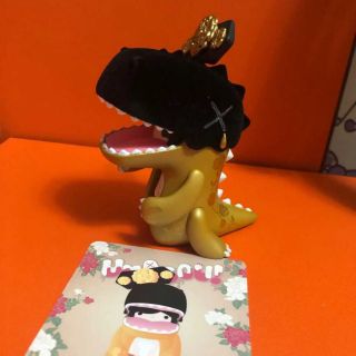 HEY DOLLS x Litor ' s Yellow Dinosaur Queen Mini Figure Designer Art Toy 2