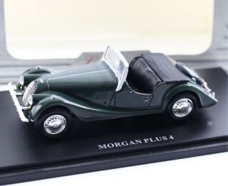 Morgan Plus 4 British Racing Green 1:43 Universal Hobbies 1:43 466200