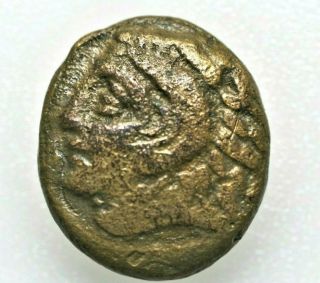 Macedon,  Philippi.  Ca.  356 - 345 B.  C.  Ae 5.  52gr;17mm.  Heracles Wearing Lion 