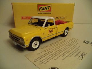 First Gear Chevrolet 1968 C/10 Kent Feeds 1/25th Scale