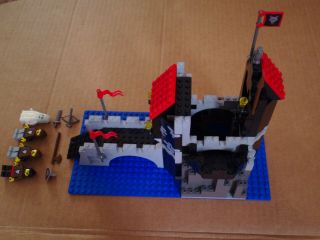 Lego - Castle / Wolfpack - 6075 Wolfpack Tower - 100 Complete