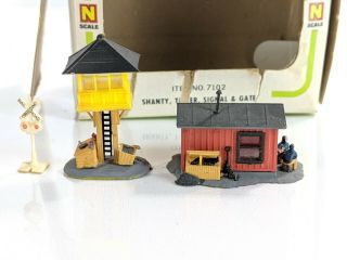 Vintage Bachmann N Scale Shanty,  Tower,  & Signal Building 7102 Incomplete