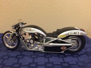 Harley Davidson 1:9 V - Rod Screamin 
