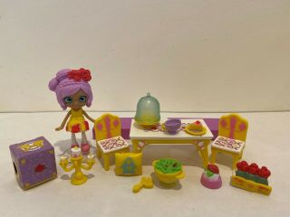 Shopkins Disney Happy Places Belle Dining Room Theme Playset - 100 Complete