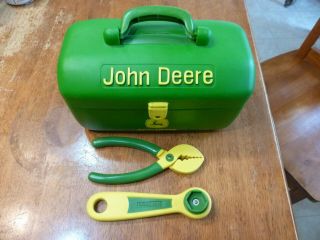 Ertl John Deere Kids Tool Box With Tools 0602cx00