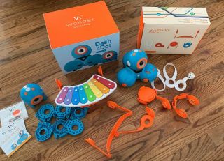 Wonder Workshop Dash & Dot Robot With Accessories.  Early Child Learning Coding.