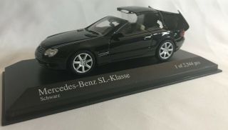 Minichamps 1/43 2001 Mercedes - Benz Sl Black With Operating Roof 400032032