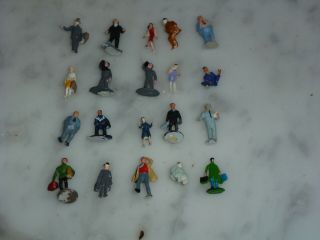 142 Assorted Plastic N Scale Figures