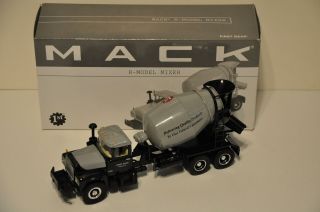 1st First Gear 1960 Mack R - Model Cement Mixer Truck 1/34 Scale Stock No.  19 - 0016