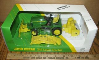 1:16 John Deere 345 Lawn Garden Tractor Snow Blower Blade 1996 Ertl Toy 5079 Jd