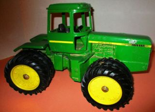 1/16 Vintage John Deere 8630 4wd Tractor W/ Duals & Cab Diecast