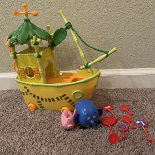Jungle Junction Taxicrab Yellow Boat Play Set