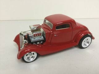 Ertl 1:18 Scale 1934 Ford Three Window Coupe Hot Rod Red