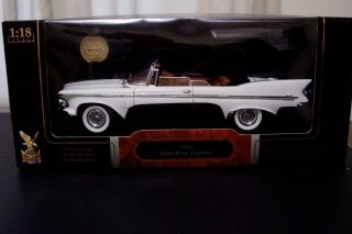 Yat Ming Road Signature 1/18 Scale 1961 Chrysler Imperial Crown Convertible