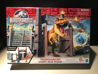 Jurassic Park World Tyrannosaurus Rex Lockdown Playset With Gyro Sphere T - Rex