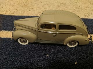 The Danbury 1/24 Scale Die - Cast 1940 Ford Tudor Sedan