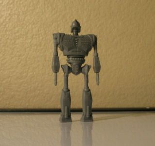 Vintage 1999 Iron Giant Robot Figure 4 