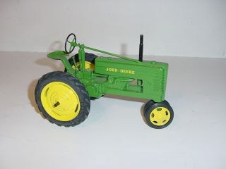 1/16 Custom John Deere H Narrow Front Tractor