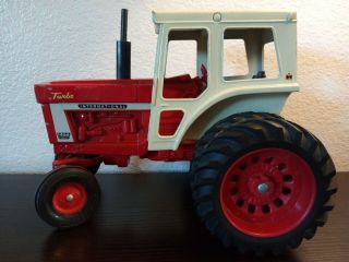 International Harvester 1466 Turbo Tractor 1/16 Scale