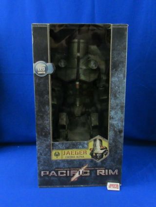 Neca Reel Toys Pacific Rim 18 Inch Jaeger Cherno Alpha Figure Box