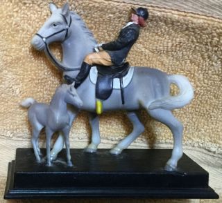 Britains Plastic Grey Mare And Foal With Rider Figurine