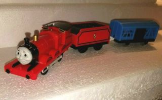 James With Tender And Car Motorized Thomas Train Tomy Trackmaster 2002