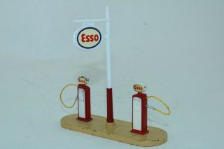 Dinky Toys No 781 Petrol Pump (esso) - Meccano - England Some Paint Added