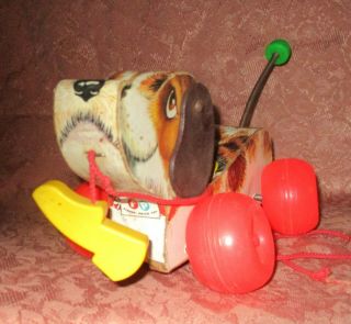 Adorable Vintage FISHER PRICE LITTLE SNOOPY Pull Toy,  Barks,  1968,  with Shoe 2