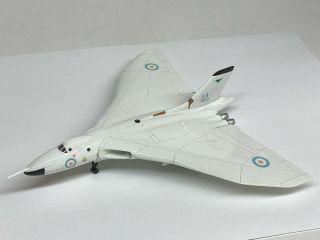 Sky Classics 1/200 Avro Vulcan Xm601,  Fine Model.