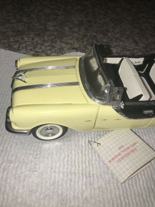 Franklin 1:24 Scale 1955 Pontiac Star Chief Convertible Car - Yellow/Black 2