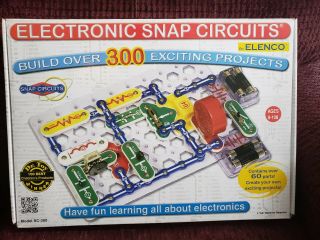 Electronic Snap Circuits Construction Kit From Elenco Electronics With 2 Books