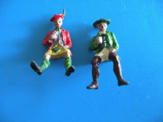 2 Men Sitting Drinking Beer Scottish And Irishmen Lead Toy Figure G21