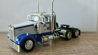 1/64 Dcp White & Blue Kenworth W900 Daycab Truck (pacific Corrugated Pipe)