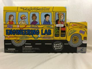Scholastic - The Magic School Bus Engineering Lab - Ages 5,  - Young Scientist Club