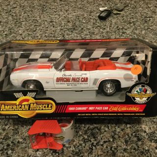 American Muscle 1:18 1969 Camaro Ss Indy Pace Car