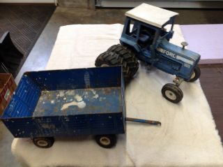 Ford 8600 Toy Tractor With Cab,  Duals,  And Big Blue Wagon Played W/
