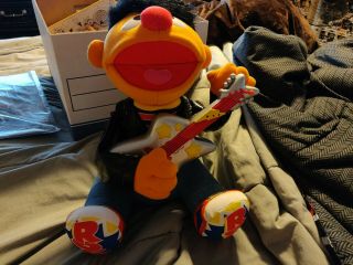 13 " Sesame Street Rock N Roll Ernie Animated Plush Singalong Guitar