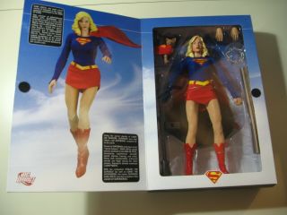 Supergirl Classic 1:6 Scale Deluxe Collector Figure,  DC Direct, 2