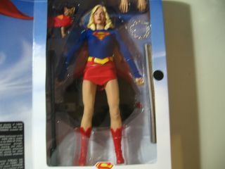 Supergirl Classic 1:6 Scale Deluxe Collector Figure,  DC Direct, 3