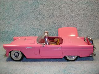 1/18 Scale Diecast 1956 Ford Thunderbird Cabriolet In Pink By Revell No Box.