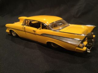 Danbury 1957 Chevy Pro Street Hardtop,  1:24,  (Bright) Yellow 3