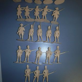 23 A Call To Arms 1/32 American Revolution British Tan Color Figures