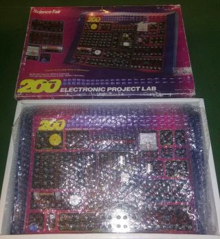 200 in one Science Fair Electronic Project Lab Radio Shack Tandy Corp. 2