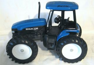 1998 Holland Tv140 Versatile Bi - Directional Tractor By Erlt Toy Signed