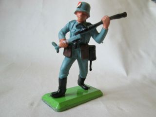 1971 Britains Deetail German Soldier With Gun Figure - England