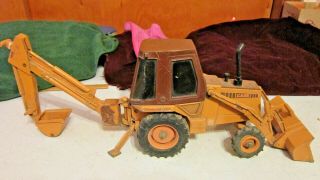 Ertl Case 580E Backhoe Front Loader Tractor 1:16 Scale,  1980 ' s 2