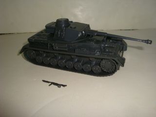 Classic Toy Soldiers / Cts / Ww Ii Panzer Iv Tank / Dark Gray